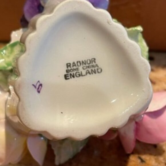 staffordshire bone china bouquet of flowers - Picture 6 of 9